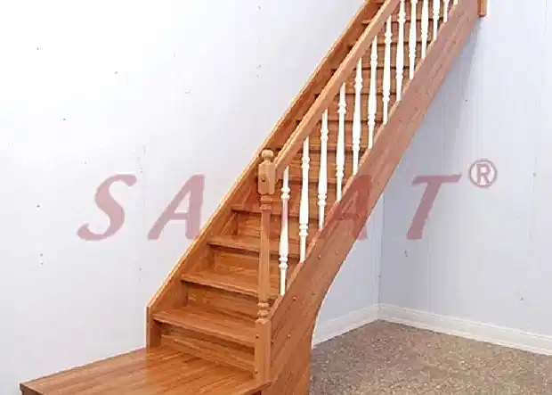 Sahanlıklı Merdiven