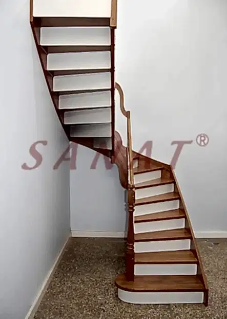 beyaz renkli merdiven